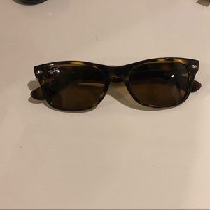 Women’s Ray-Ban New Wayfarer sunglasses